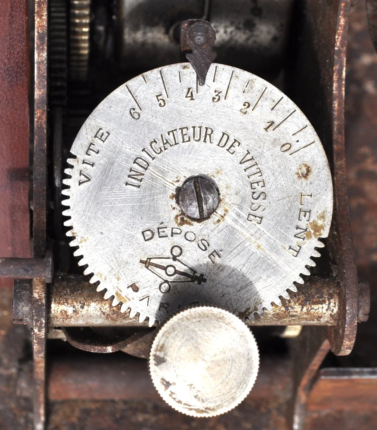 Cylinder phonograph with working mechanism
