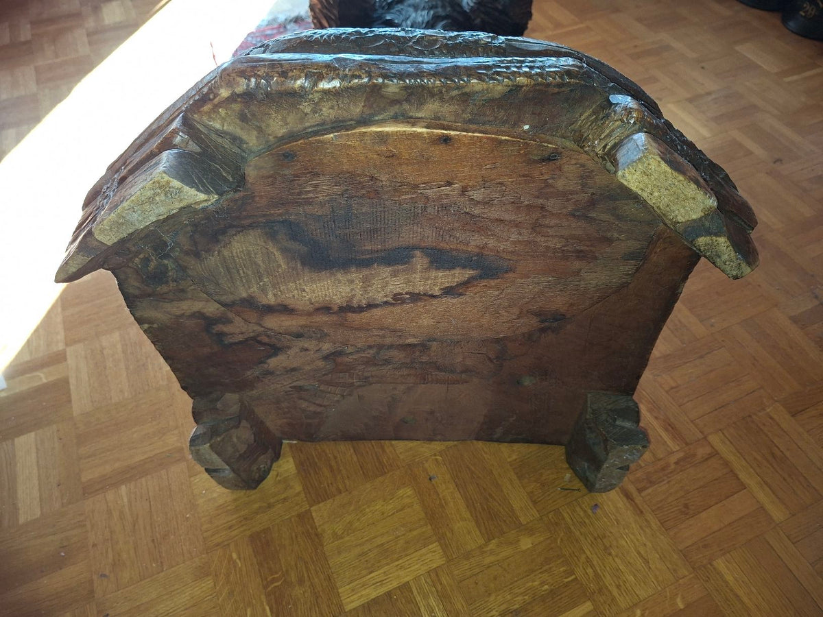 Antique wooden bear sculpture