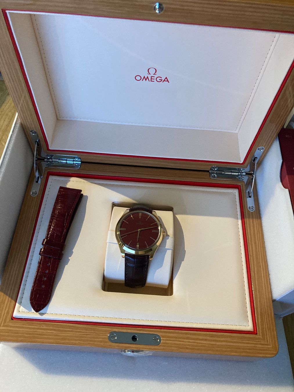 Exceptional luxury watch: Omega De Ville Trésor 125th Anniversary