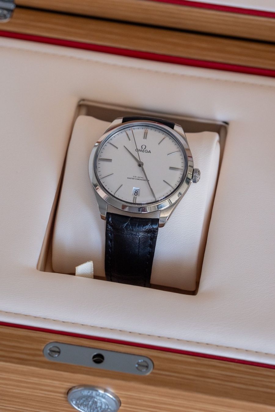 Elegant Omega De Ville Trésor II 40