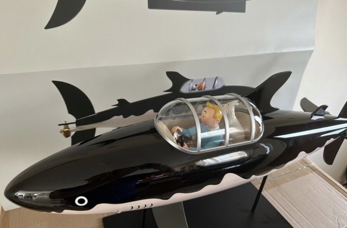 Tintin figurine in the submarine