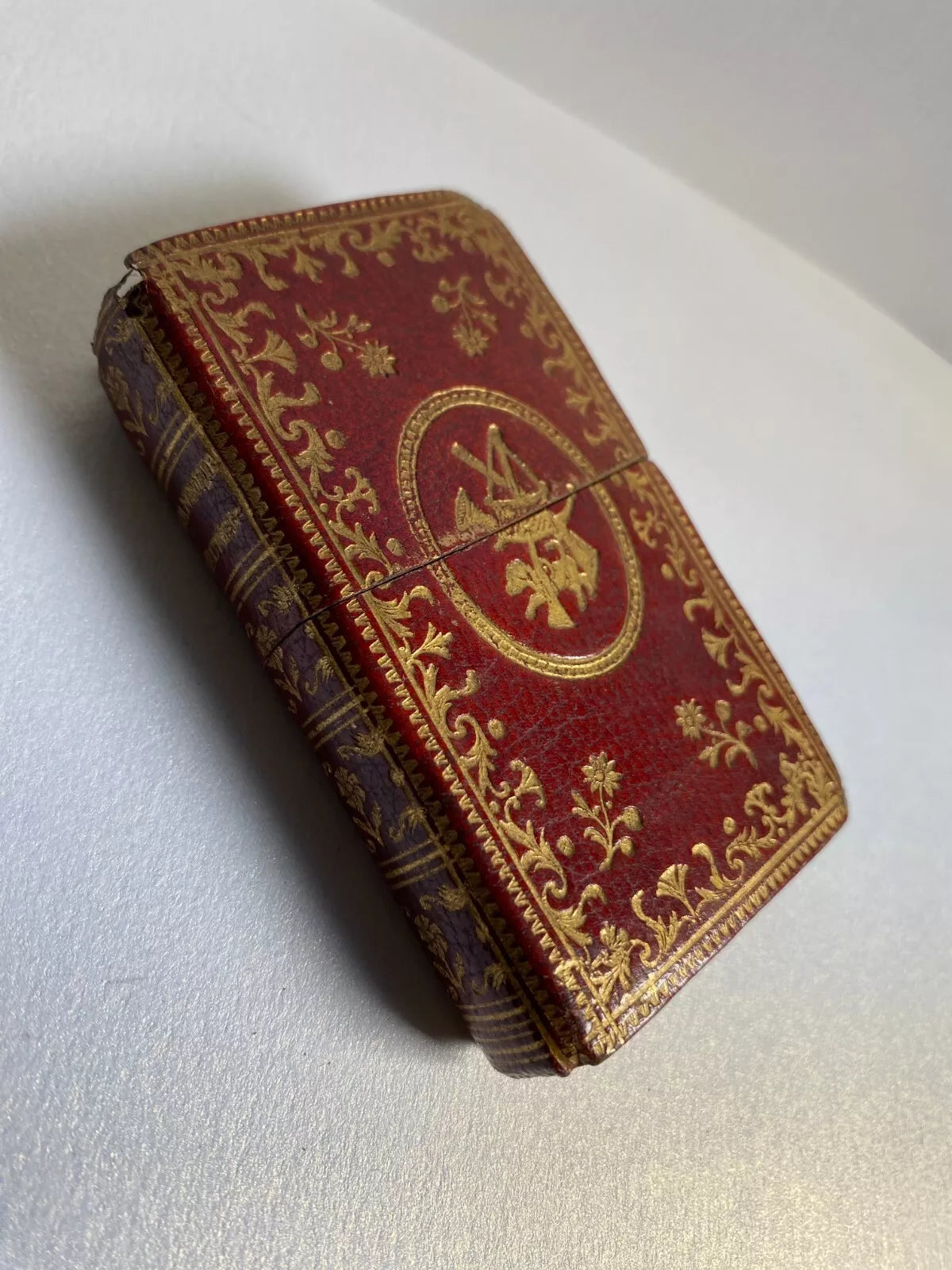Salt and perfume case