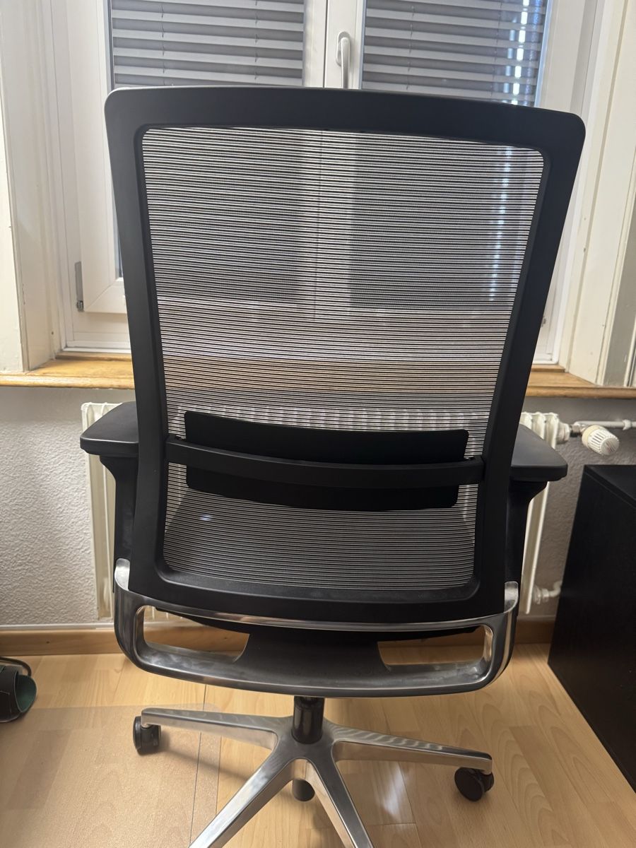 Ofinto ergonomic office chair