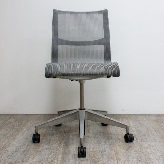 Herman Miller Setu armless, gray