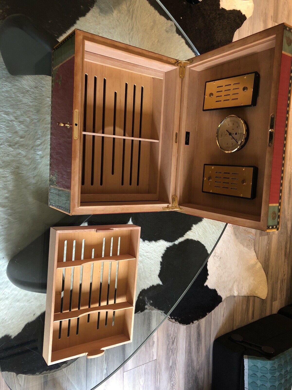 Cigar humidors