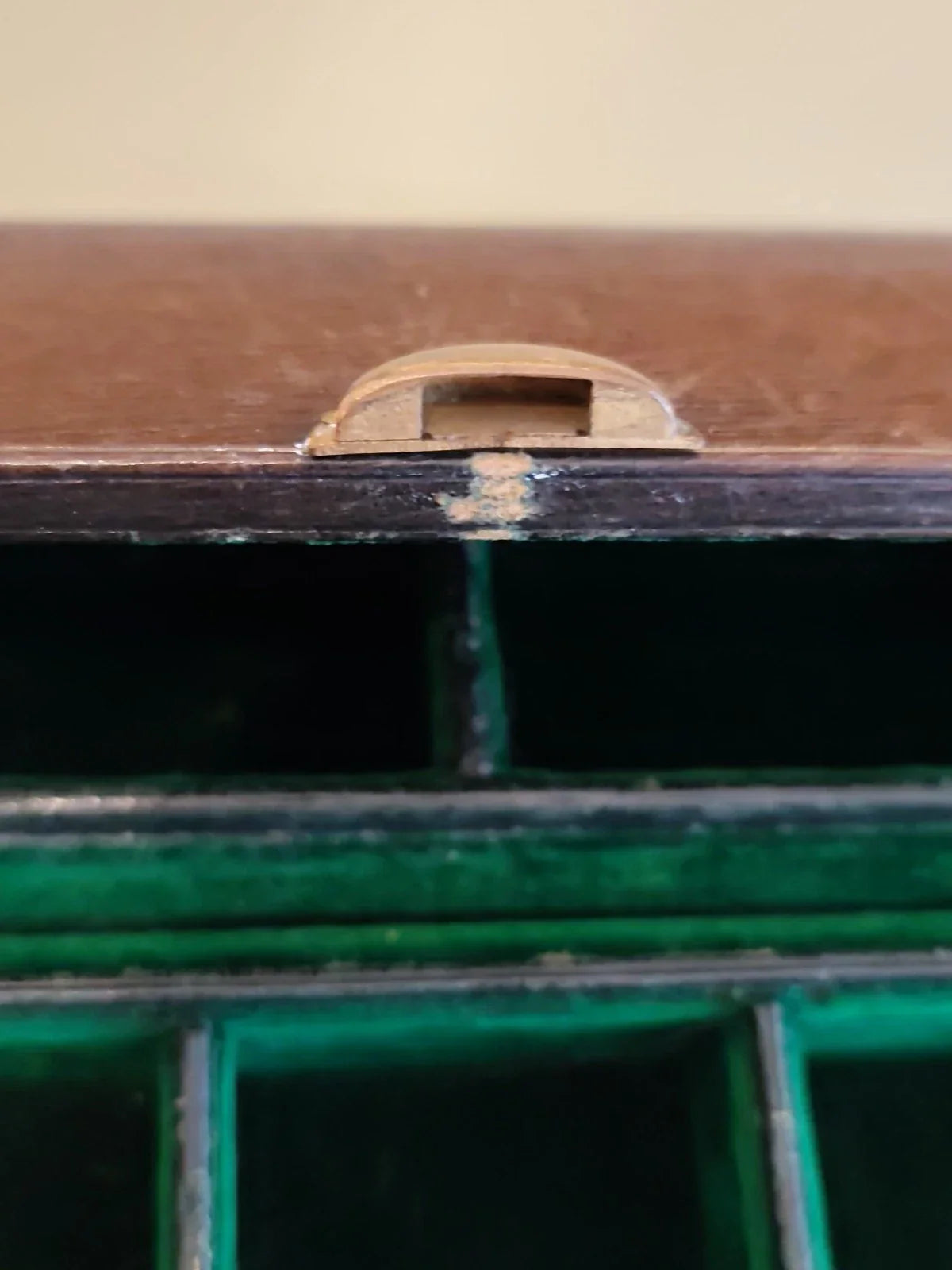 Antique 19th-century jewelry box with ring holder