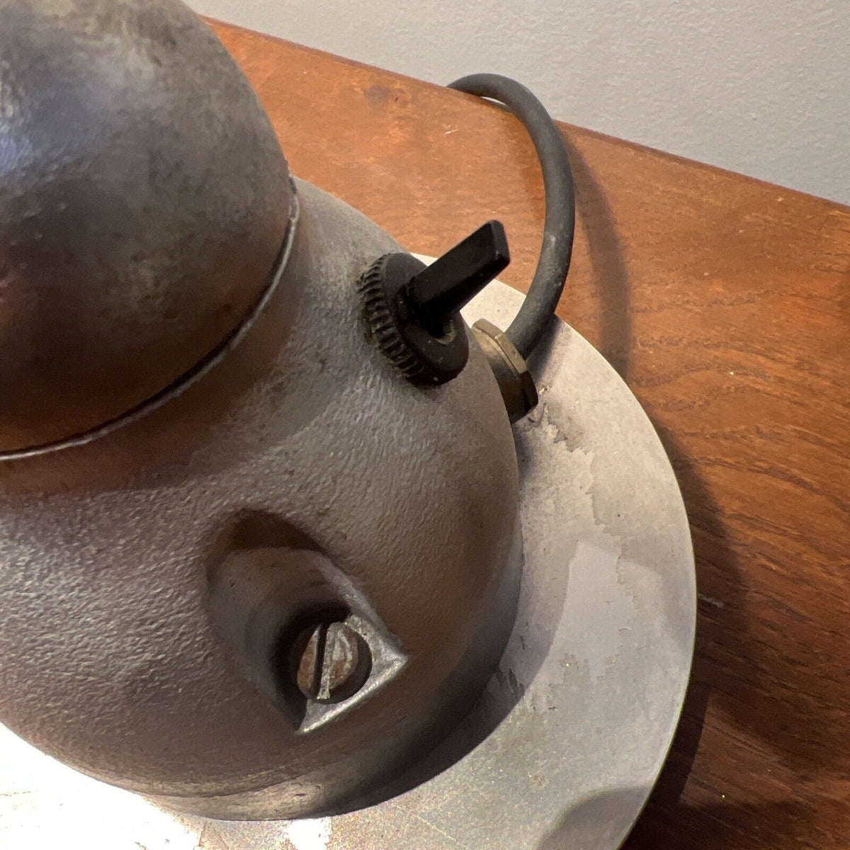 Jieldé lamp with 2 curved arms