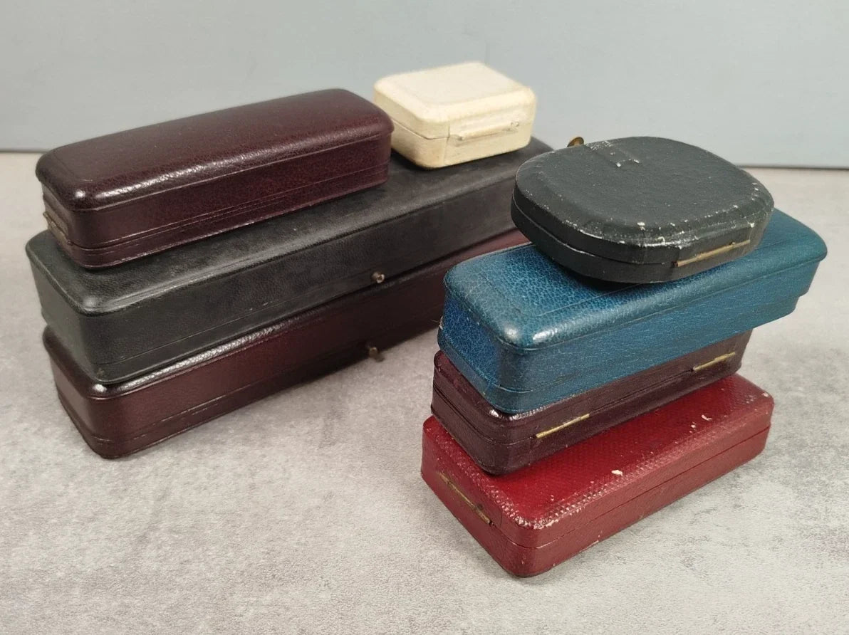 Set of 8 velvet jewelry and watch storage gift boxes for jewelry stores E44