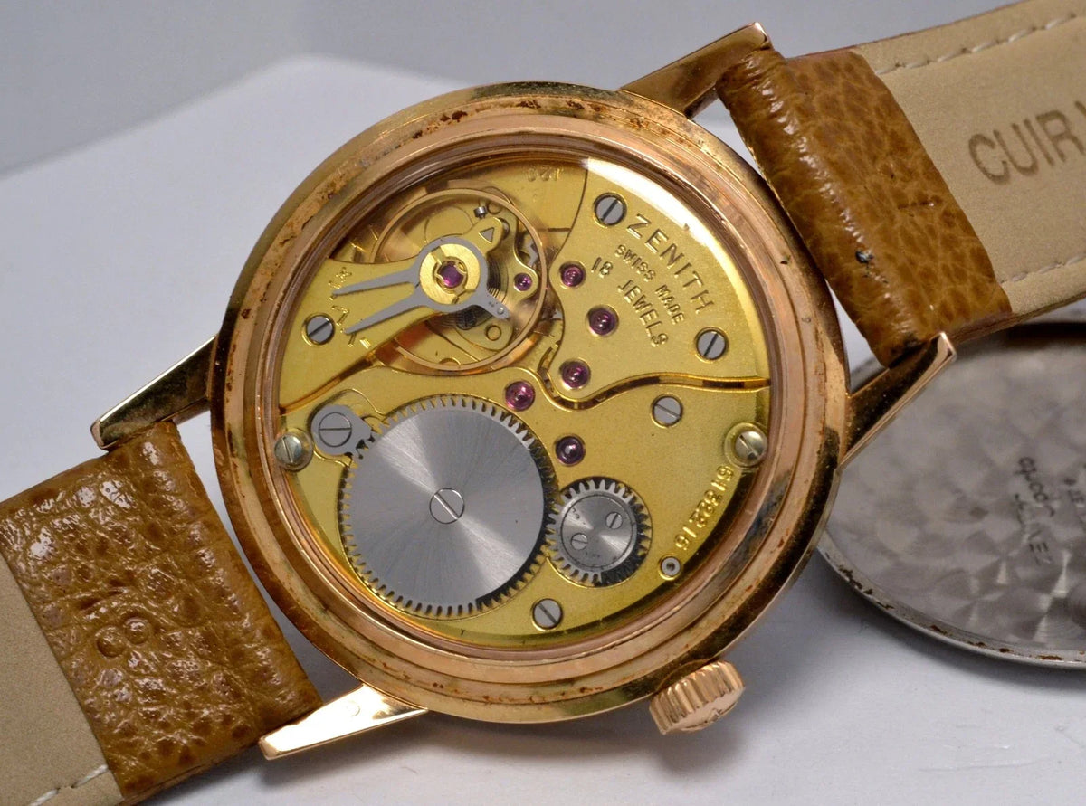 ZENITH SPORTO WATCH NEAR MINT VINTAGE 1960 SWISS WATCH