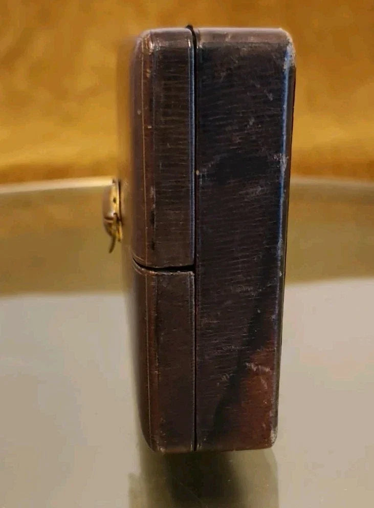 Antique 19th-century jewelry box with ring holder