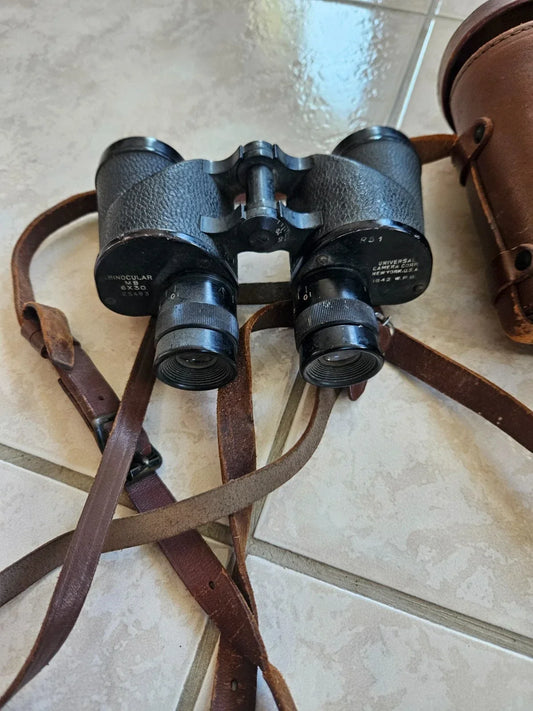 US 1942 WWII binoculars