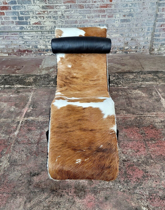 Vintage Cassina LC4 lounge chair by Le Corbusier