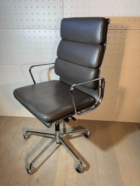 Original Alu-Chair, model EA 219 Softpad, in brown leather with armrests, by Vitra.