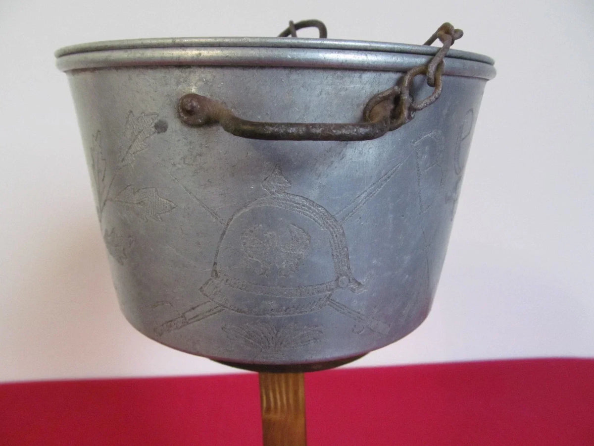 Engraved mess tin French soldier medic trench art WWI Yser poilu Adrian