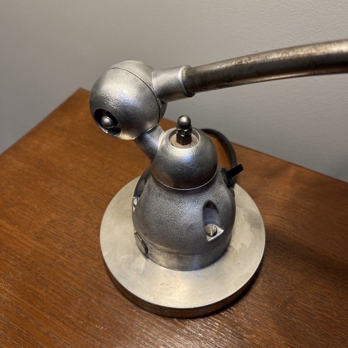 Jieldé lamp with 2 curved arms