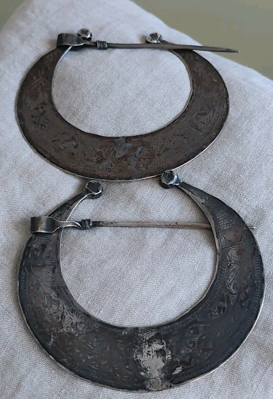 Antique pair of solid silver Berber fibulae with hallmarks