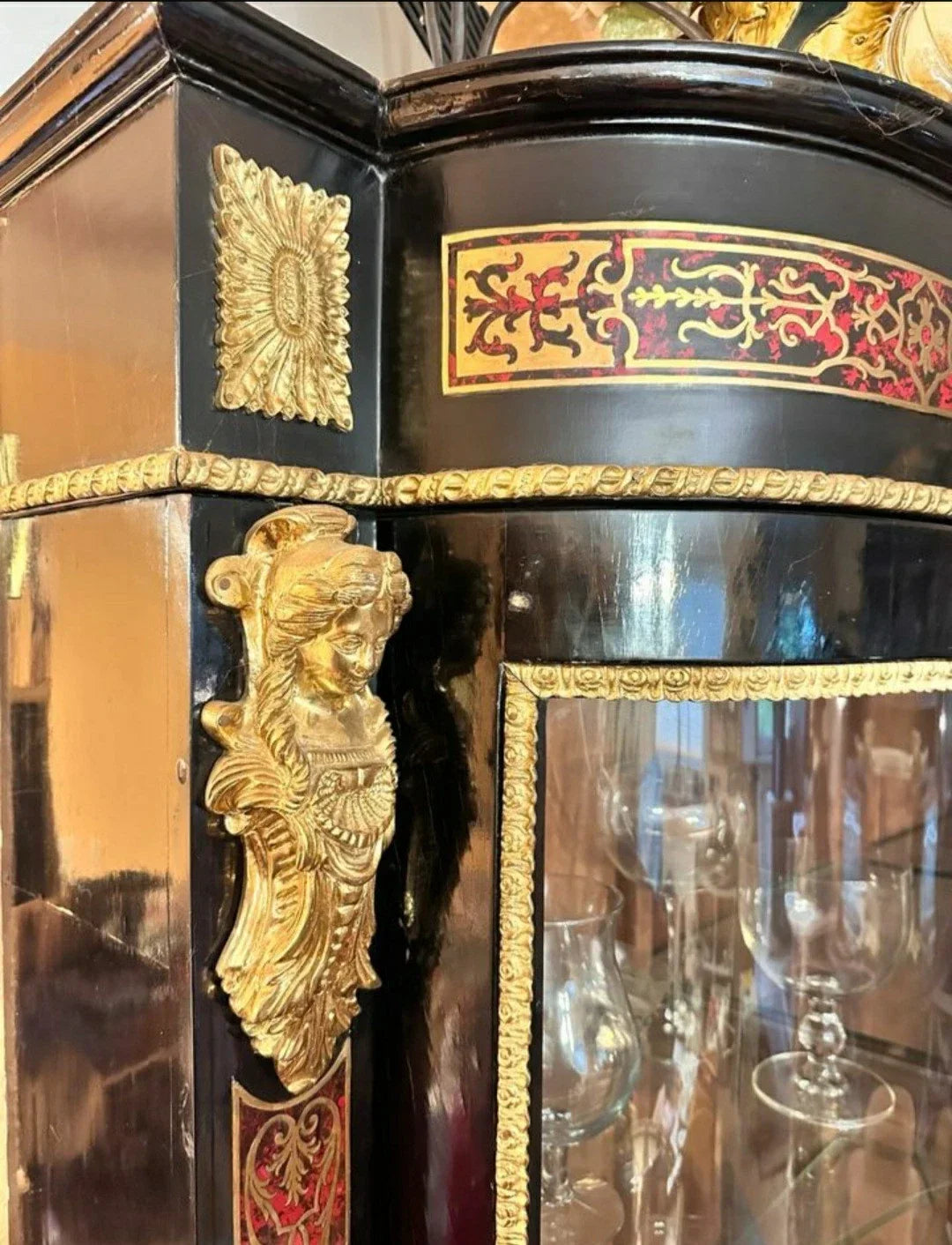 GRANDE VITRINE EN MARQUETERIE BOULLE BRONZE DORÉ NAPOLEON III