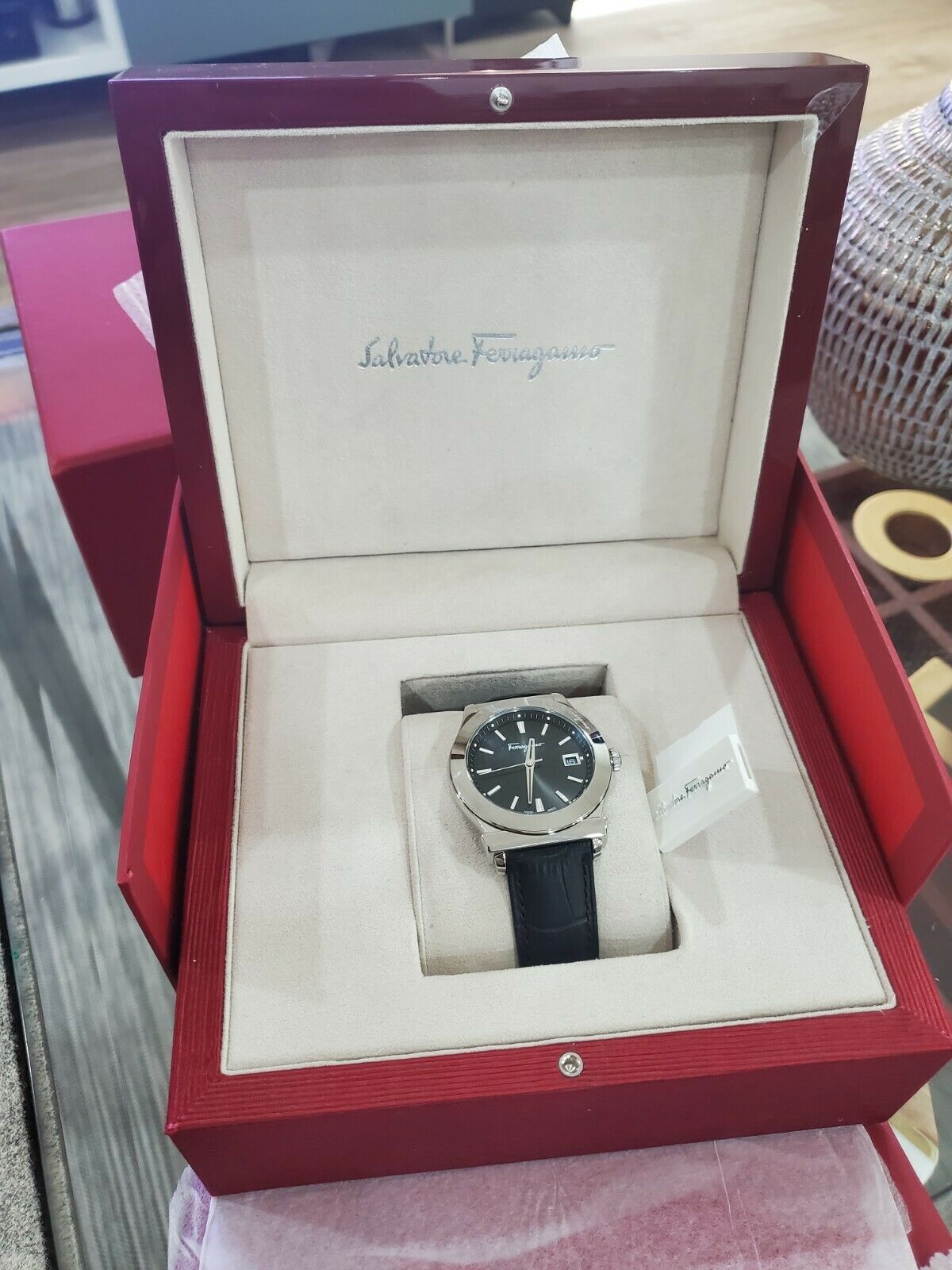 Montre ferragamo en acier inoxydable de 1898 pour hommes.