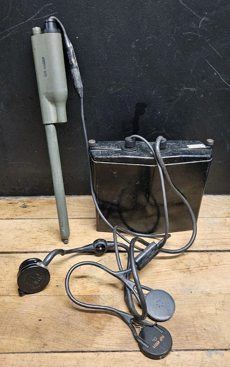 Rare original US Mab-type radio - WW2.