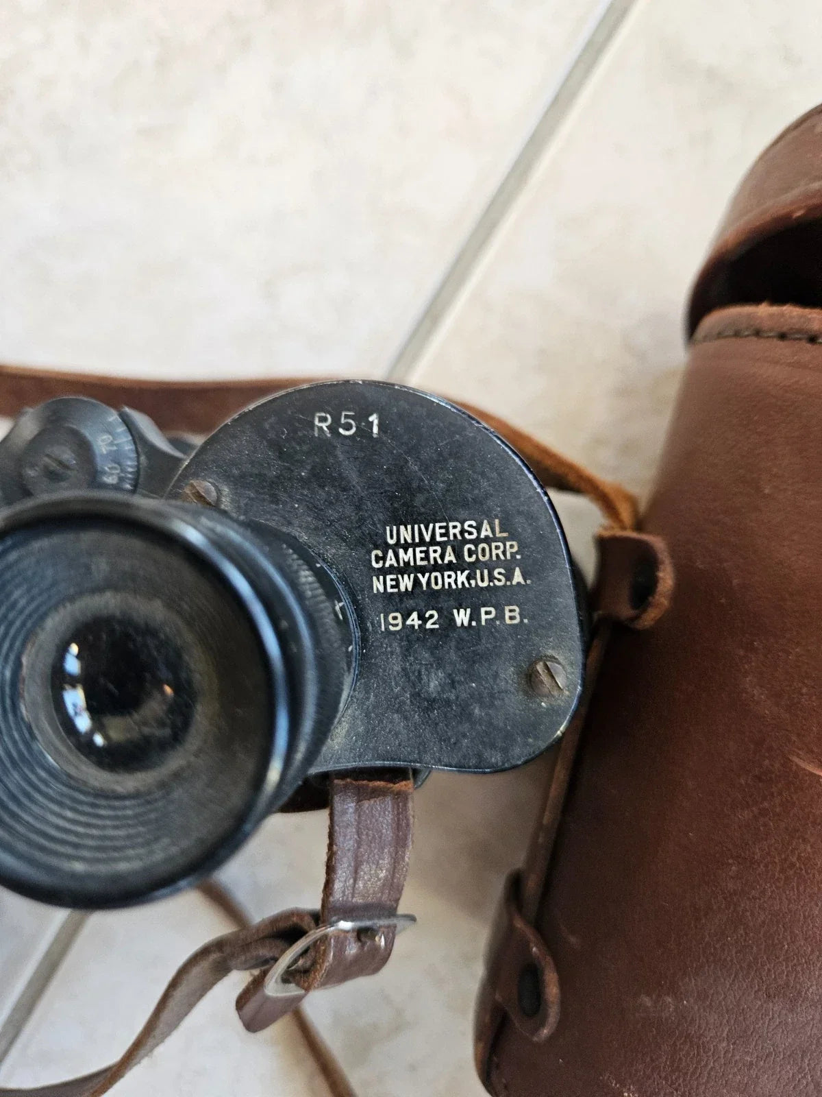 US 1942 WWII binoculars