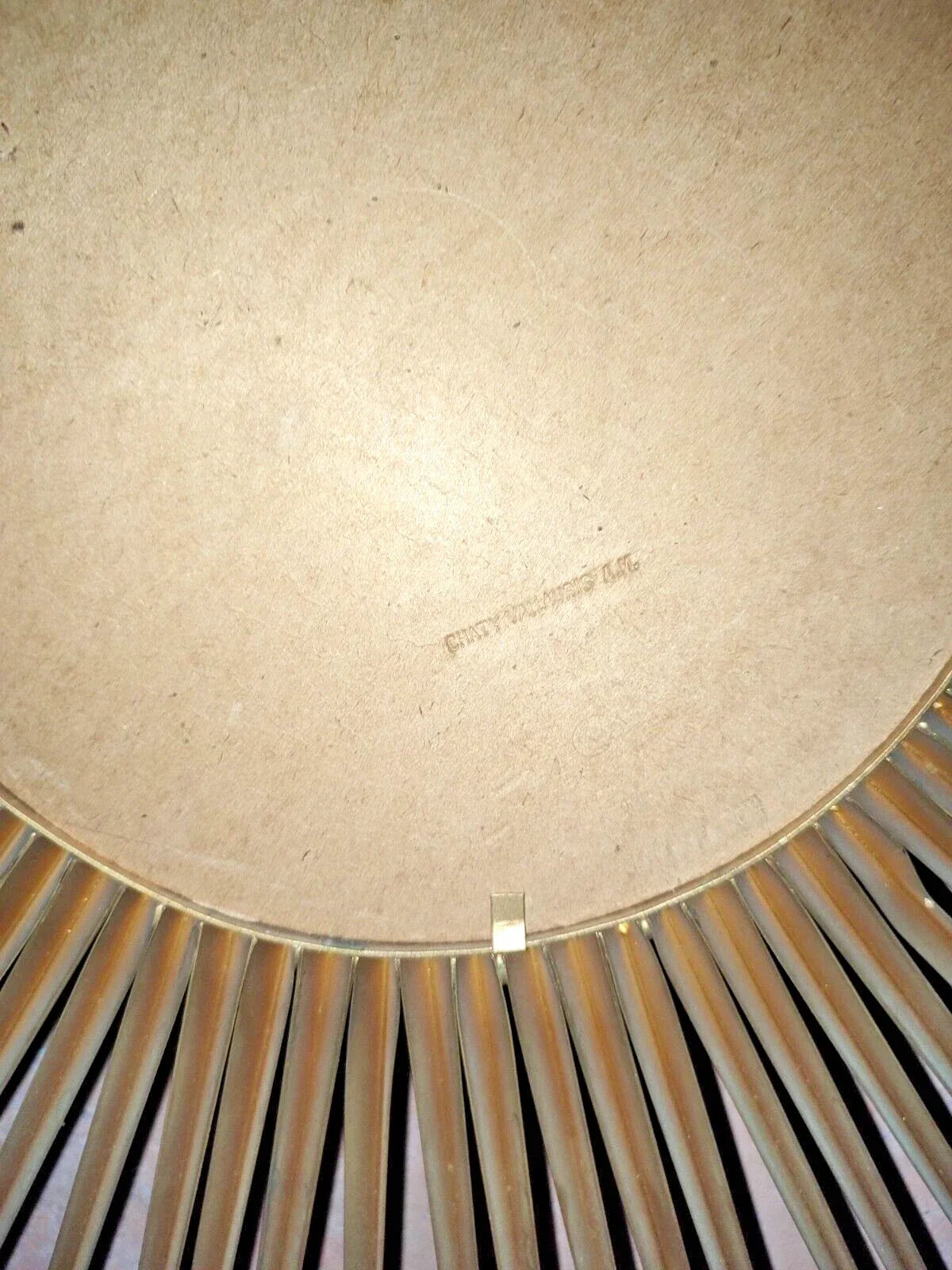 Chaty Vallauris grand miroir soleil métal doré  Miroir Plat