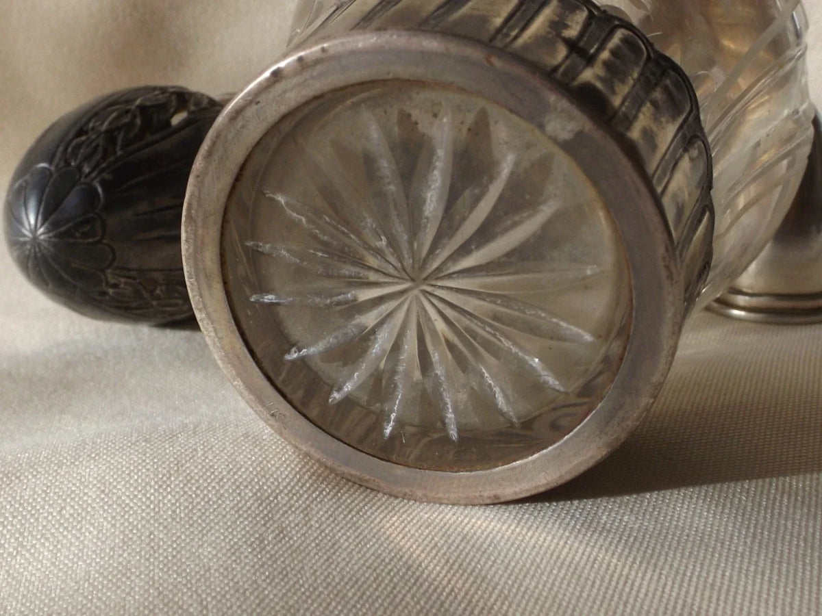 Rare superbe brule parfum en cristal