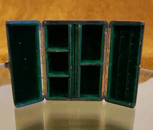 Antique 19th-century jewelry box with ring holder