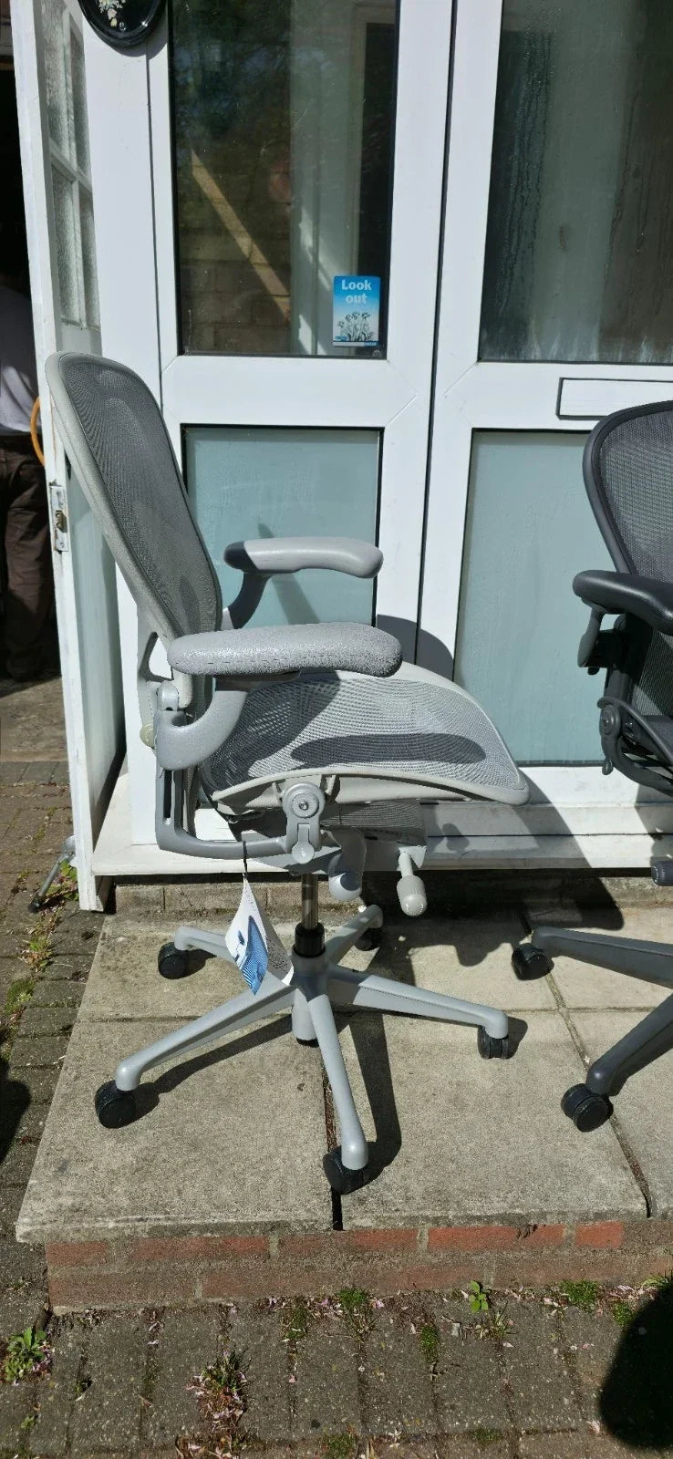 Herman Miller Aeron remastered size C in perfect condition mineral grey