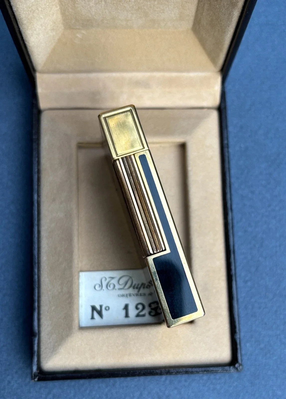 S.T. Dupont Chinese lacquer lighter with dragon motif, gold-plated