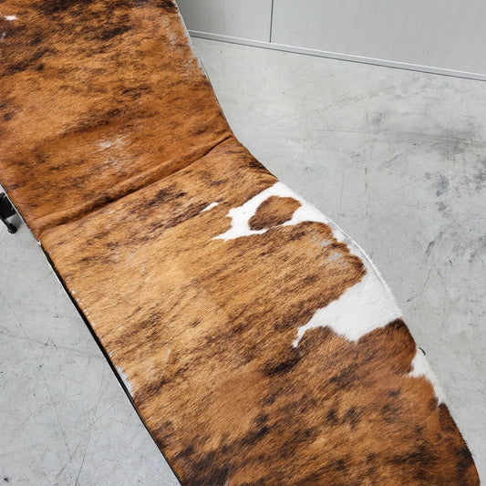 Cassina LE CORBUSIER LC4 Chaise longue pony skin fur