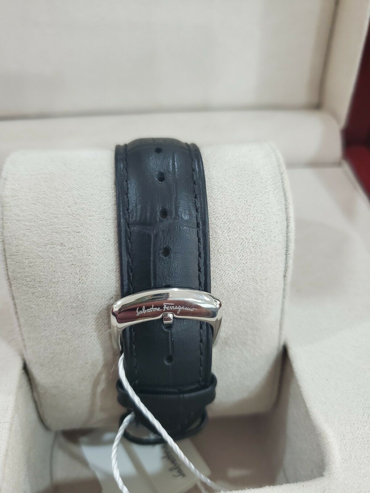 Montre ferragamo en acier inoxydable de 1898 pour hommes.