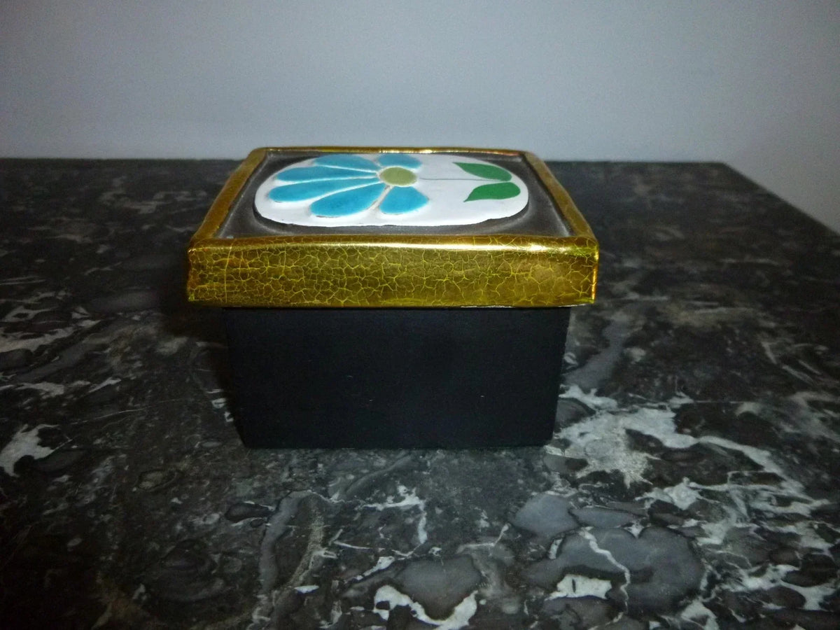 Beautiful Mithé Espelt enamelled gilt ceramic jewelry box, 1970s, Lembo era