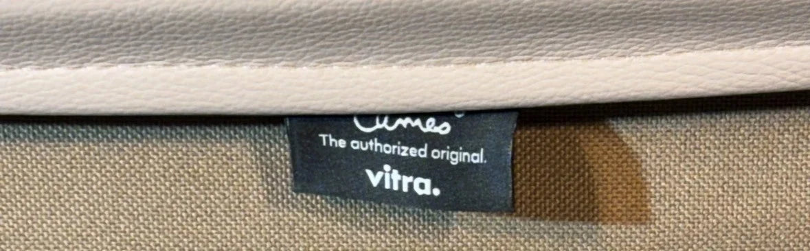 Vitra Alu Chair EA 217 Soft Pad office chair with armrests, Charles and Ray Eames