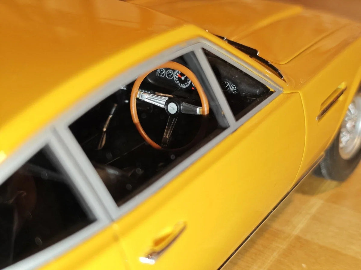 rare Aston Martin DBS de 1971