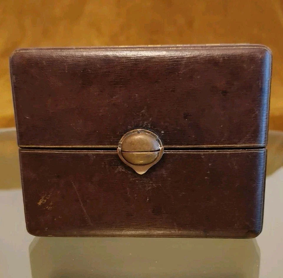 Antique 19th-century jewelry box with ring holder