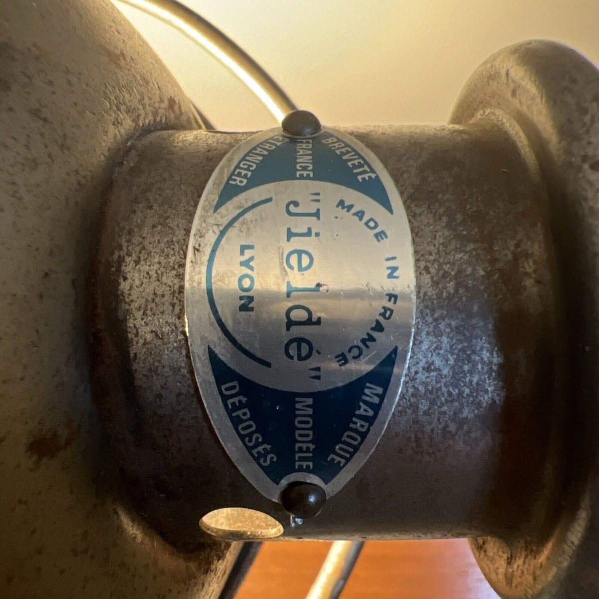 Jieldé lamp with 2 curved arms