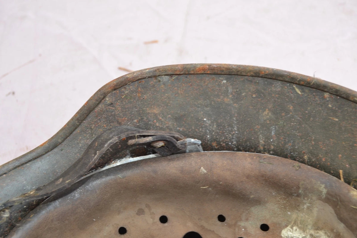 CASQUE CAMOUFLÉ ALLEMAND MODÈLE 1940 SECONDE GUERRE 1944 WH HEER
