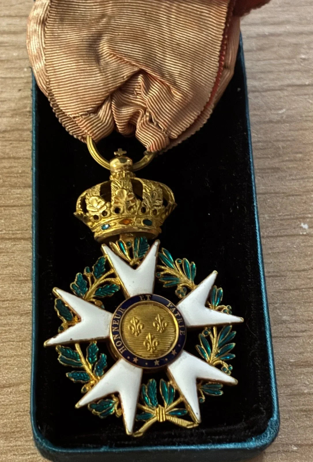 Antique 18K Gold Legion of Honour Medal 25g Enamel