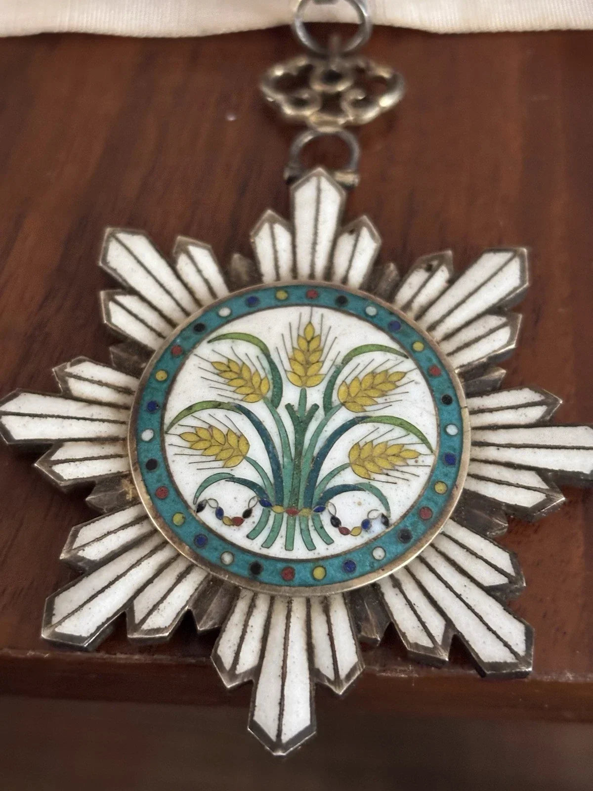 BEAUTIFUL COMMANDER OF THE ORDER OF THE GOLDEN GRAIN REPUBLIC OF CHINA IN VERMEIL