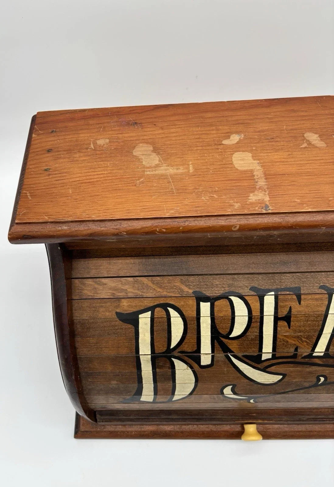 Boite à pain vintage en bois à roulettes ferme bois marron années 70 campagne