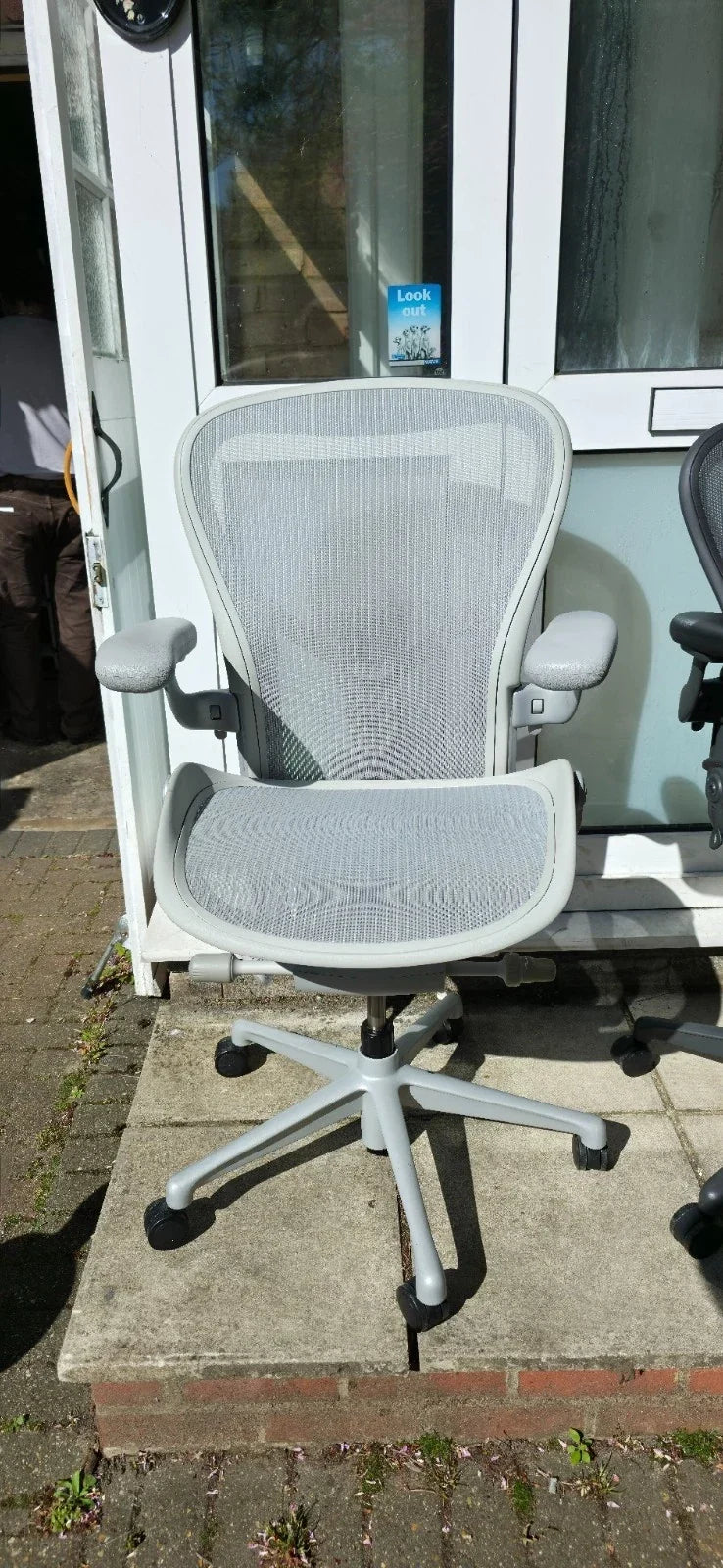 Herman Miller Aeron remastered size C in perfect condition mineral grey