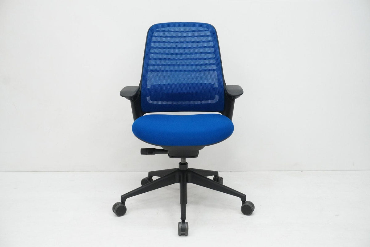 Steelcase Series 1 - Ergonomic swivel office chair with mesh back