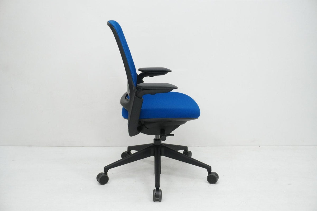 Steelcase Series 1 - Ergonomic swivel office chair with mesh back