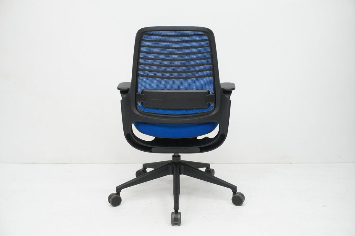 Steelcase Series 1 - Ergonomic swivel office chair with mesh back