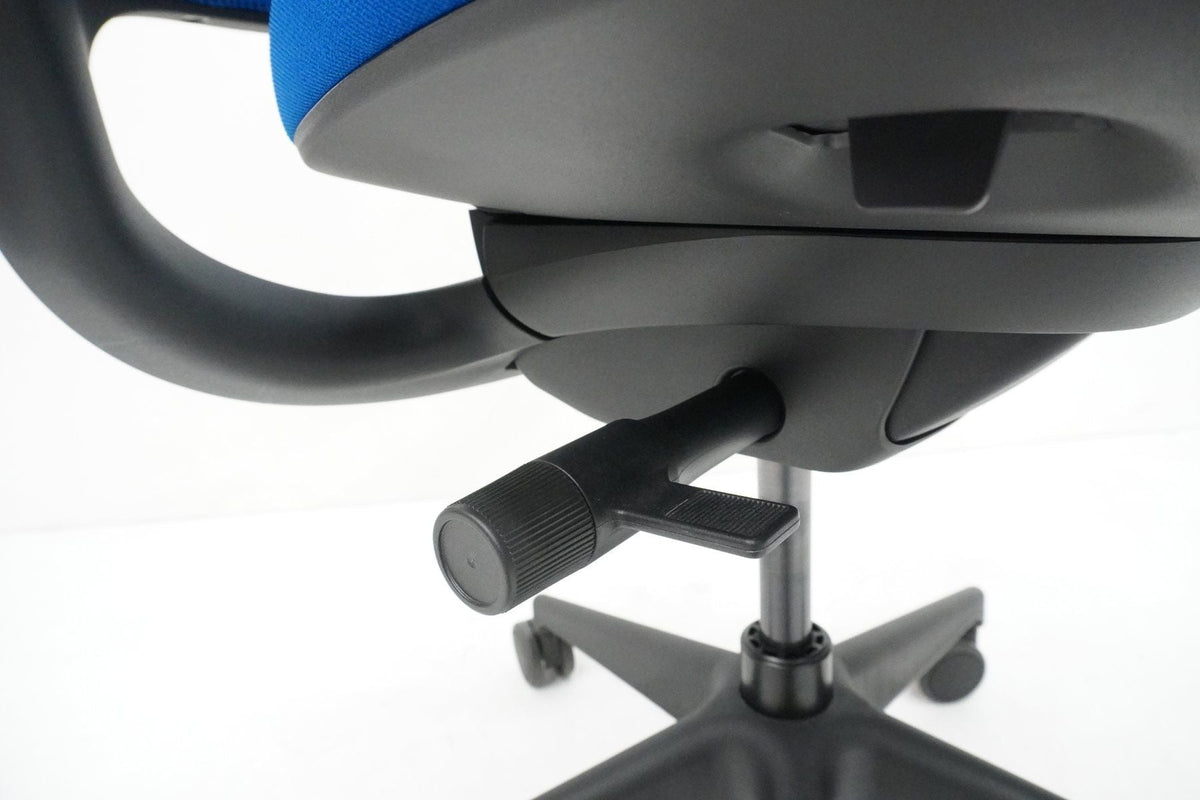 Steelcase Series 1 - Ergonomic swivel office chair with mesh back