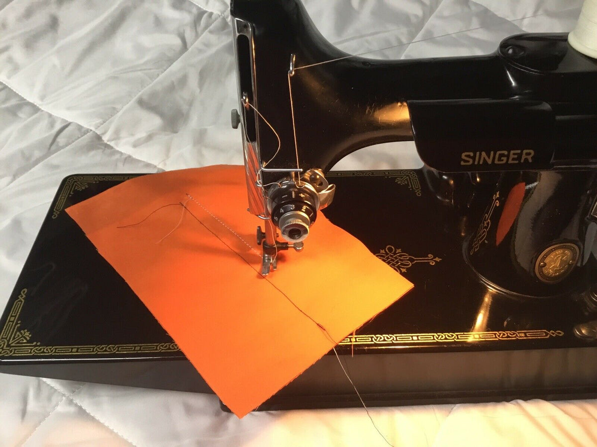Vintage Singer 221 Featherweight sewing machine