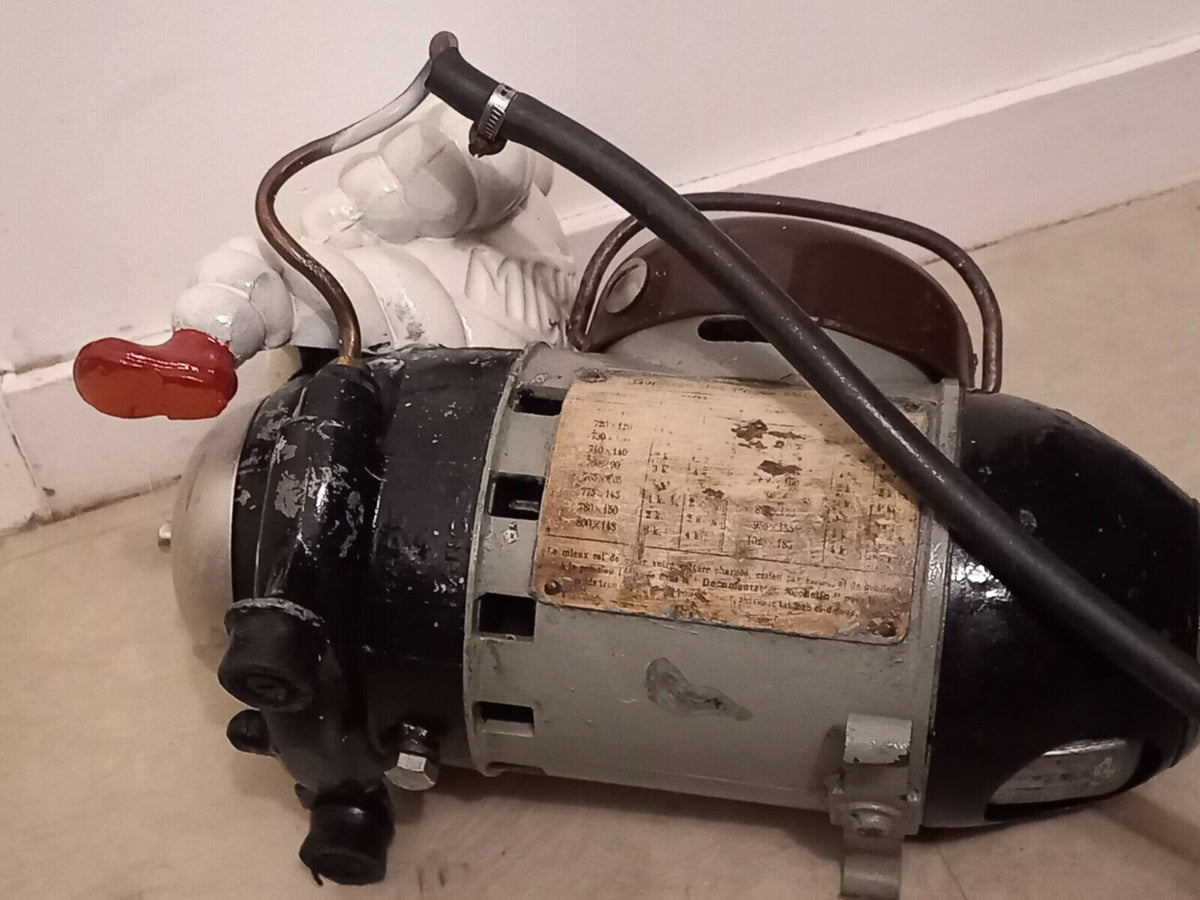 Vintage Michelin BIBENDUM tire inflator
