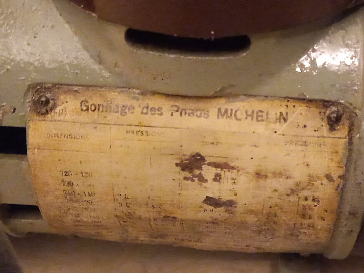 Vintage Michelin BIBENDUM tire inflator