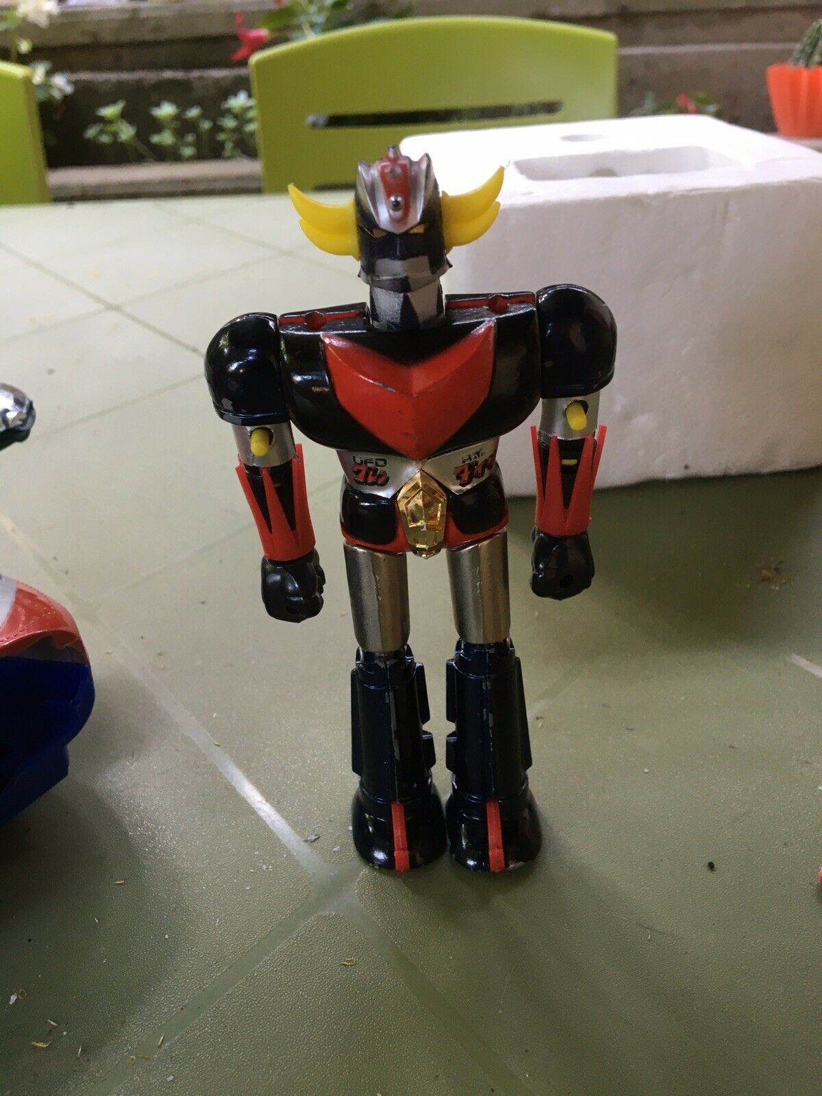 Goldorak saucer
