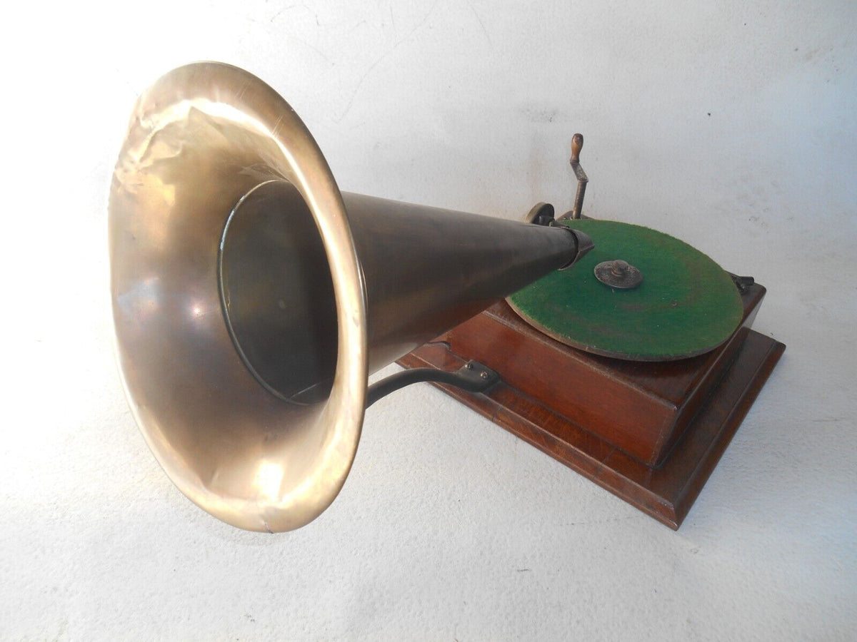 Phonograph